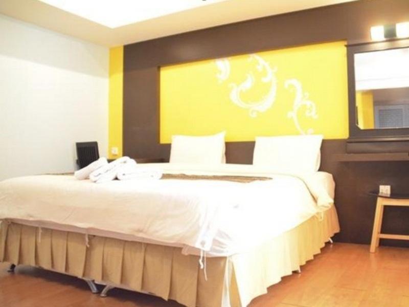 Hotel Baan Chalelarn à HHQ Extérieur photo