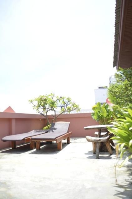 Hotel Baan Chalelarn à HHQ Extérieur photo