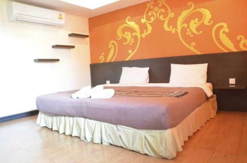 Hotel Baan Chalelarn à HHQ Extérieur photo
