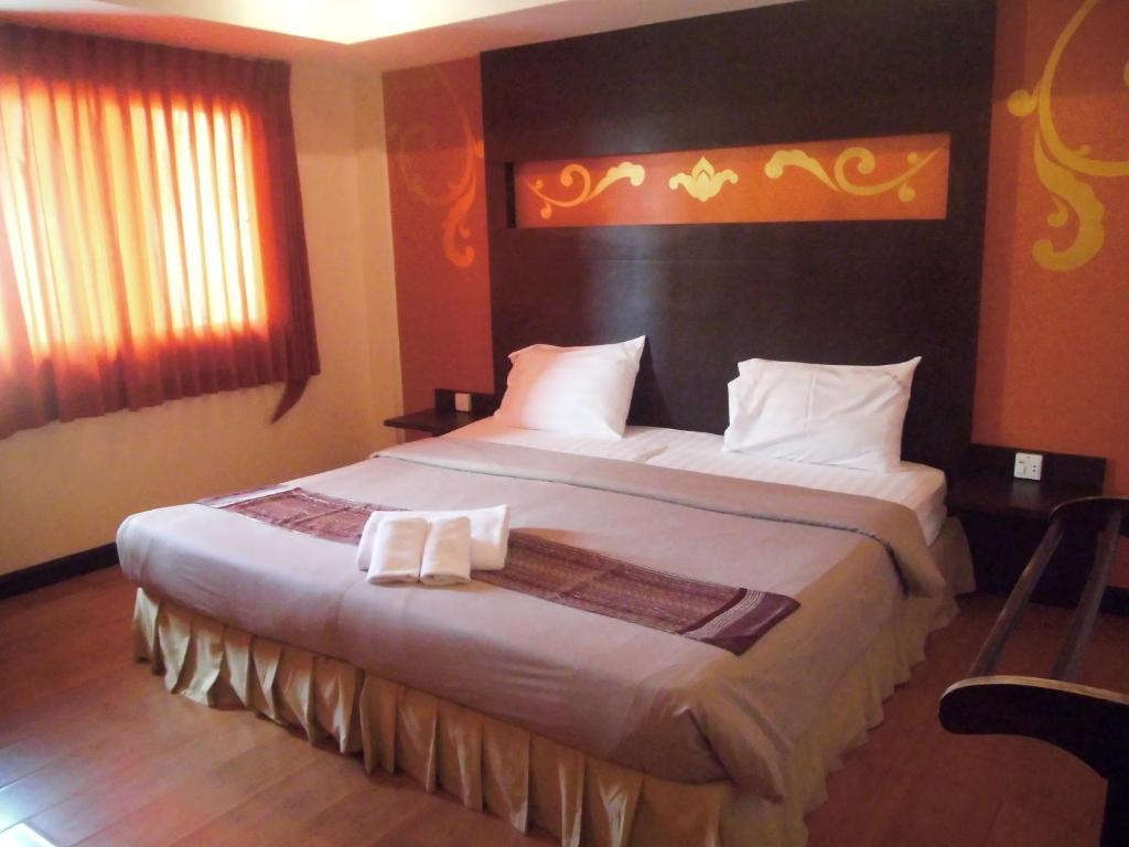 Hotel Baan Chalelarn à HHQ Extérieur photo