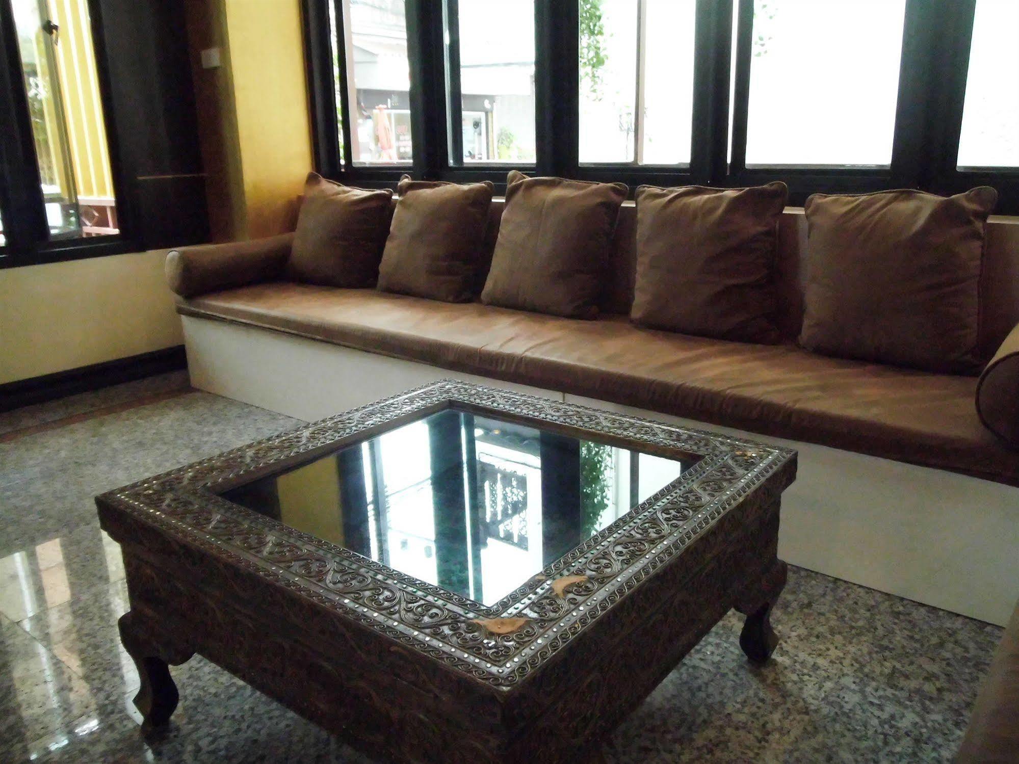 Hotel Baan Chalelarn à HHQ Extérieur photo