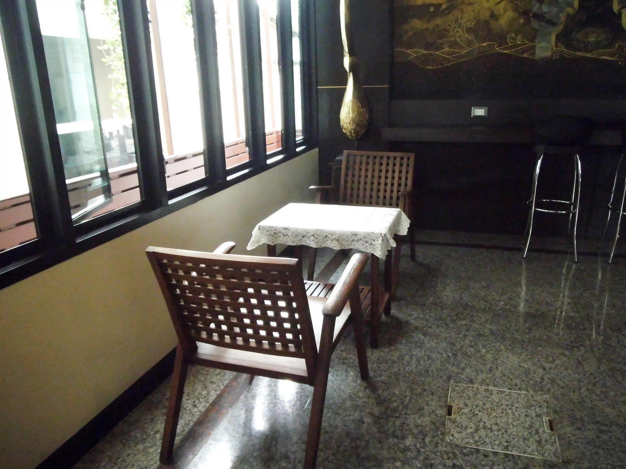 Hotel Baan Chalelarn à HHQ Extérieur photo