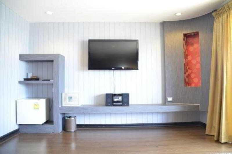 Hotel Baan Chalelarn à HHQ Extérieur photo